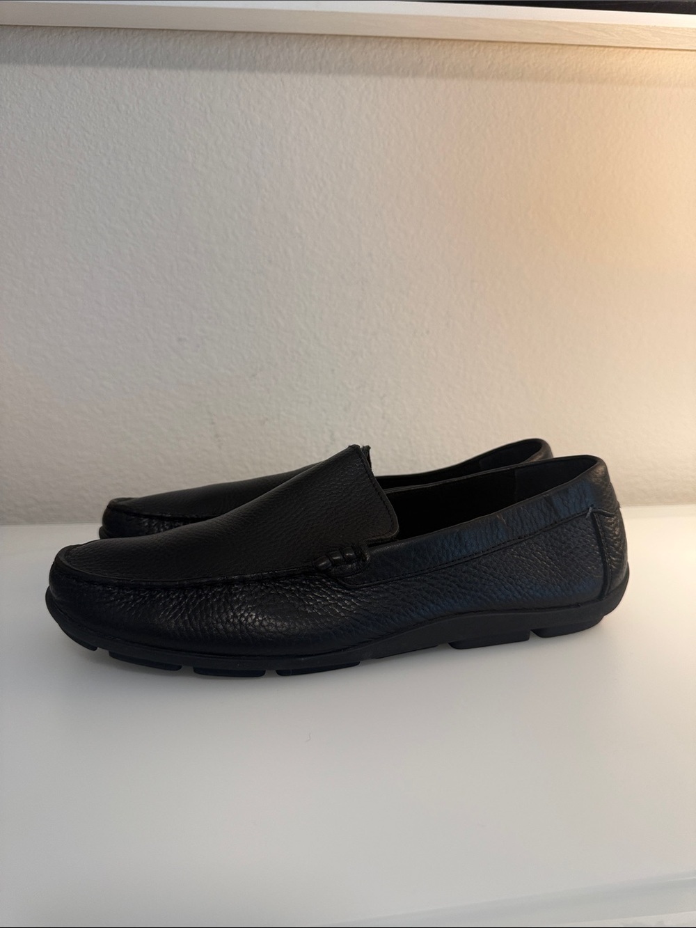 Tommy Bahama Nassau Venetian Loafers Mens 10.5 Black Pebbled Leather TFM00159 - Picture 6 of 8